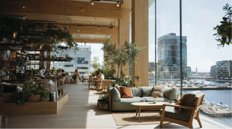 Tower to the People´s Next Economy Hub im Elbtower_Beispielbild des Eingangsbereichs